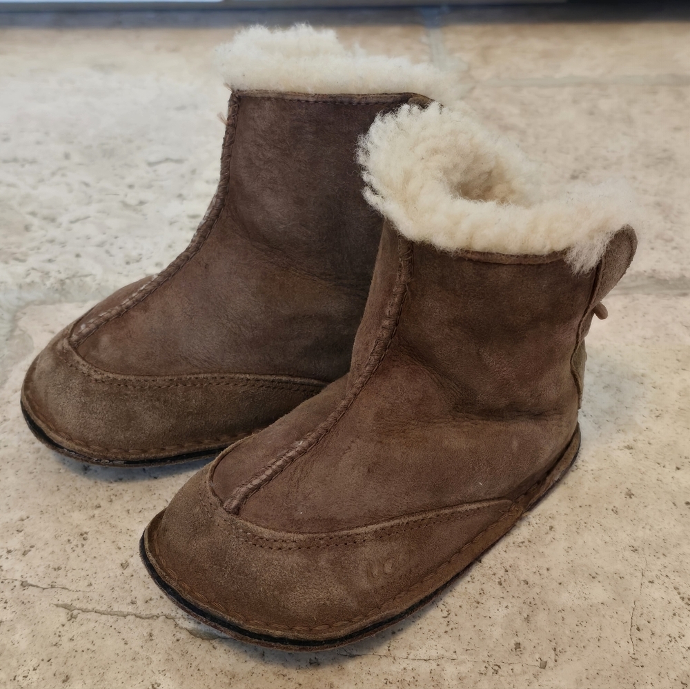 Ugg Australia Tan Baby Boots Leather Shearling Sz L Brown Winter Shoes Cream M S